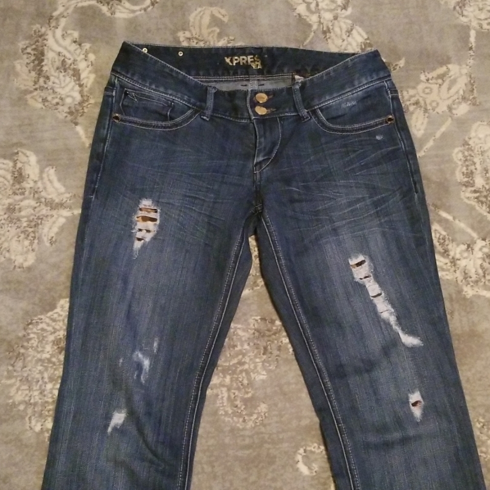 Express size 2 distressed barely Boot leopard